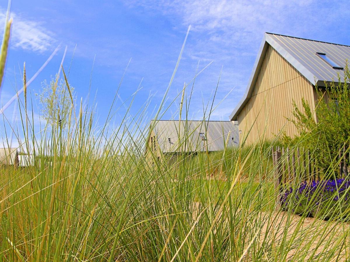 Modern Lodge On The Water In A National Park Tholen Exterior photo